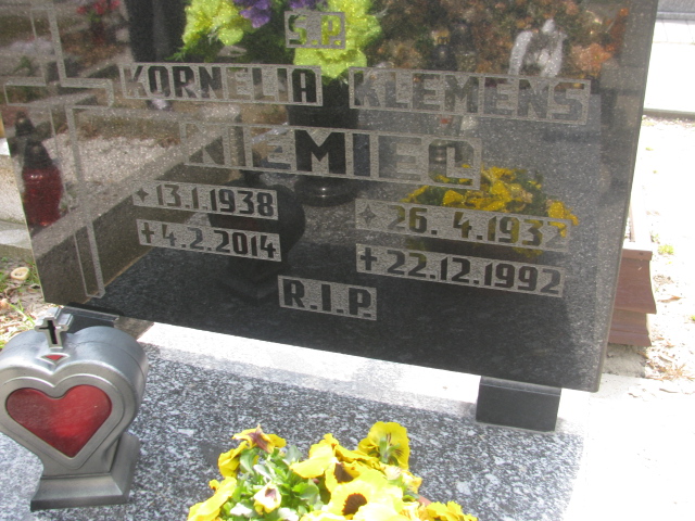 Kornelia Niemiec 1938 Zabrze Kończyce - Grobonet - Wyszukiwarka osób pochowanych